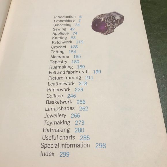 The Complete Book of Handicrafts 1973, 304 pages; Embroidery, Jewelry, Paper, et - Picture 6 of 12